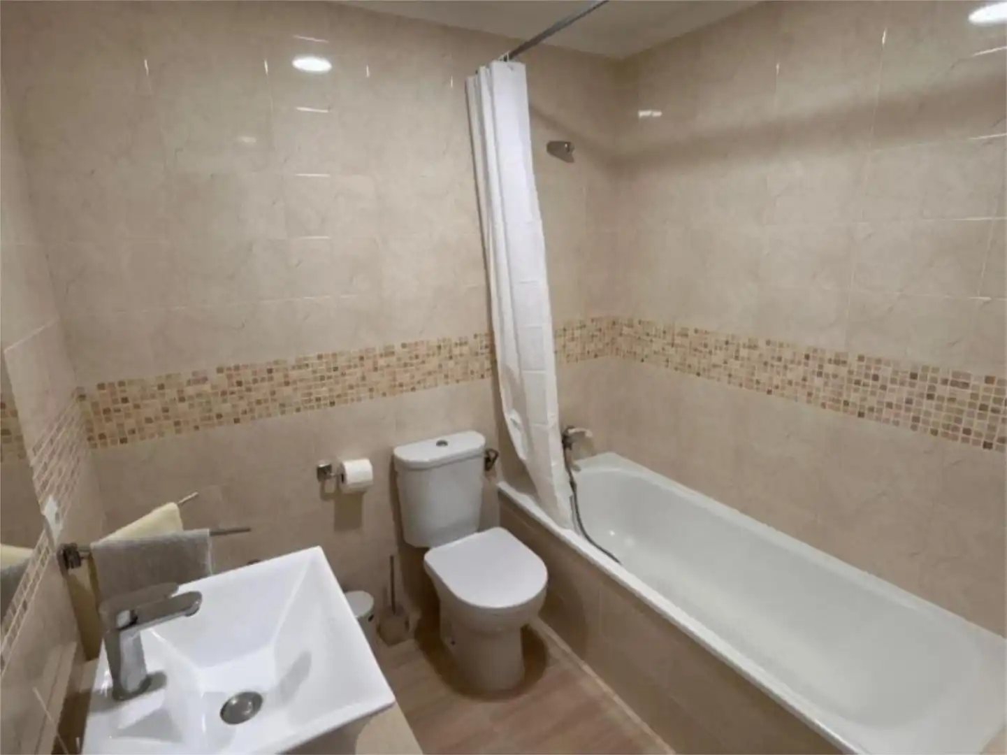 Baño de Piso en venta en Cantillana con Aire acondicionado, Calefacción y Terraza