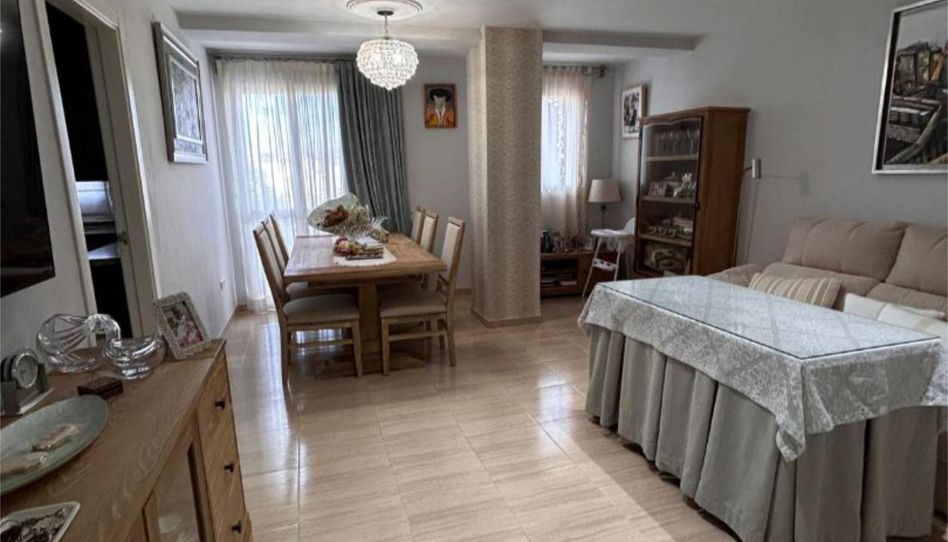 Piso en venta en Avenida del Guadalquivir, 79, Cantillana, Sevilla - imagen 1 Foto 1 de Piso en venta en Avenida del Guadalquivir, 79, Cantillana, Sevilla
