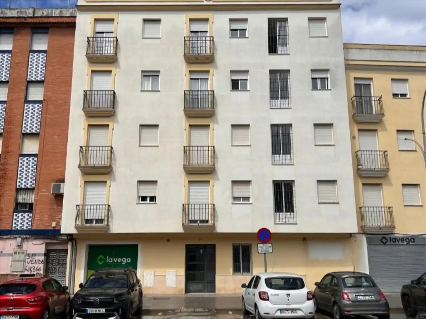 Vista exterior de Piso en venta en Cantillana con Aire acondicionado, Calefacción y Terraza