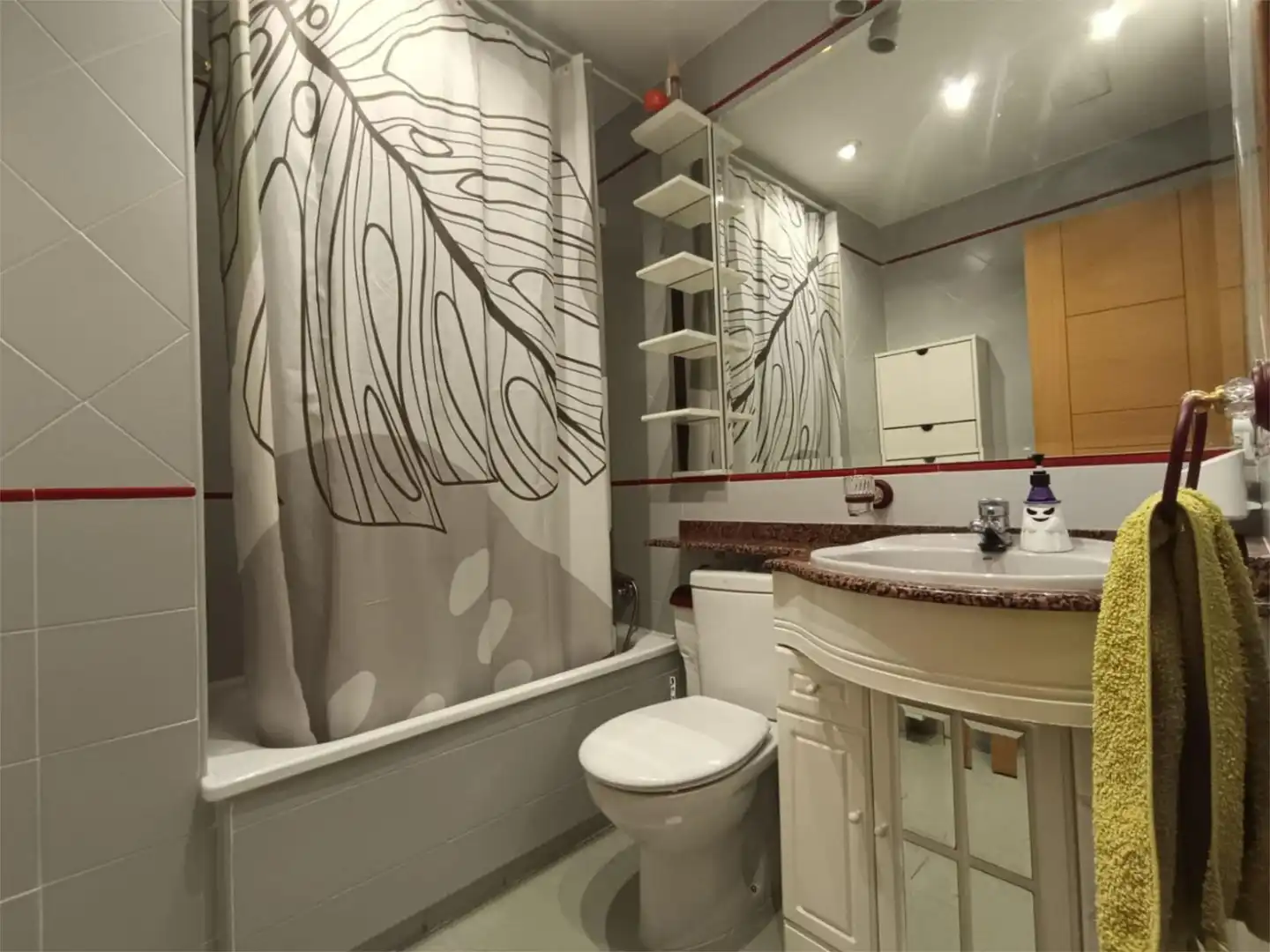 Flat for sale in Calle de Juan II, 11, San José - Buenos Aires Bathroom of Flat for sale in Pinto with Air Conditioner