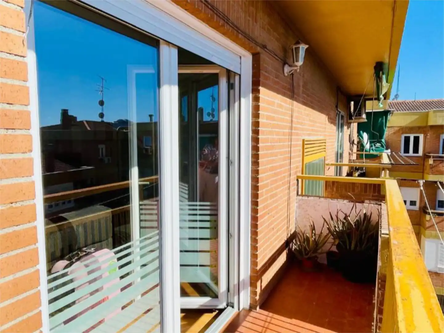 Flat for sale in Calle del Puerto de Lumbreras, 40, Casco Histórico de Vallecas Balcony of Flat for sale in Madrid Capital with Terrace