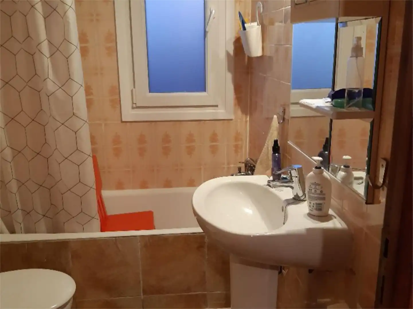 Flat for sale in Calle del Puerto de Lumbreras, 40, Casco Histórico de Vallecas Bathroom of Flat for sale in Madrid Capital with Terrace