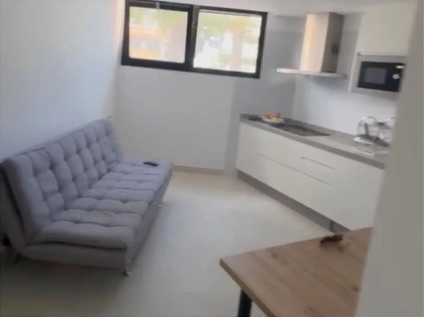 Apartamento de alquiler en Calle el Coronel, 8, Los Cristianos Sala de estar de Apartamento de alquiler en Arona con Aire acondicionado, Piscina y Amueblado