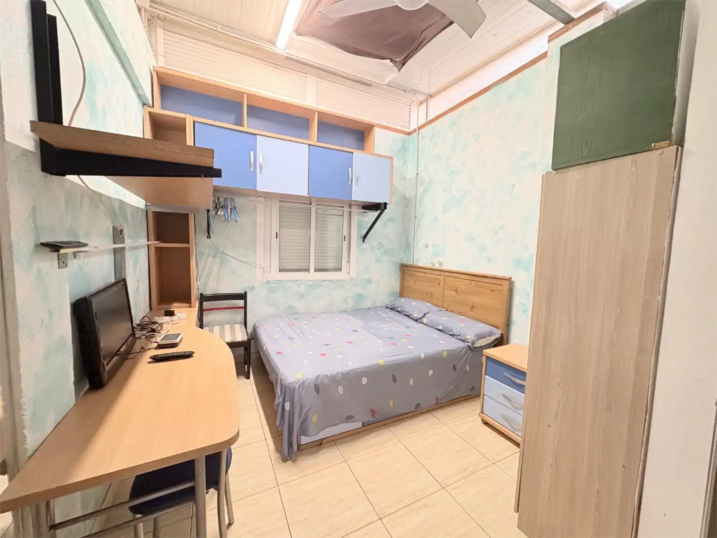 Bedroom of Study for rent in Arona