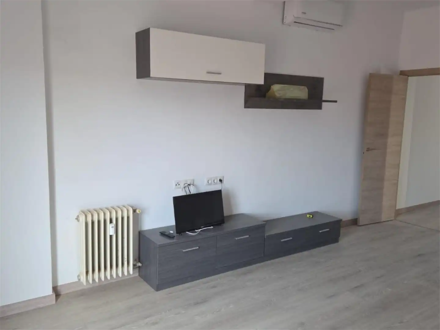 Habitación en Calle Doña Ana, 10, Campo de Criptana Sala de estar de Piso para compartir en Campo de Criptana con Aire acondicionado, Calefacción y Parquet