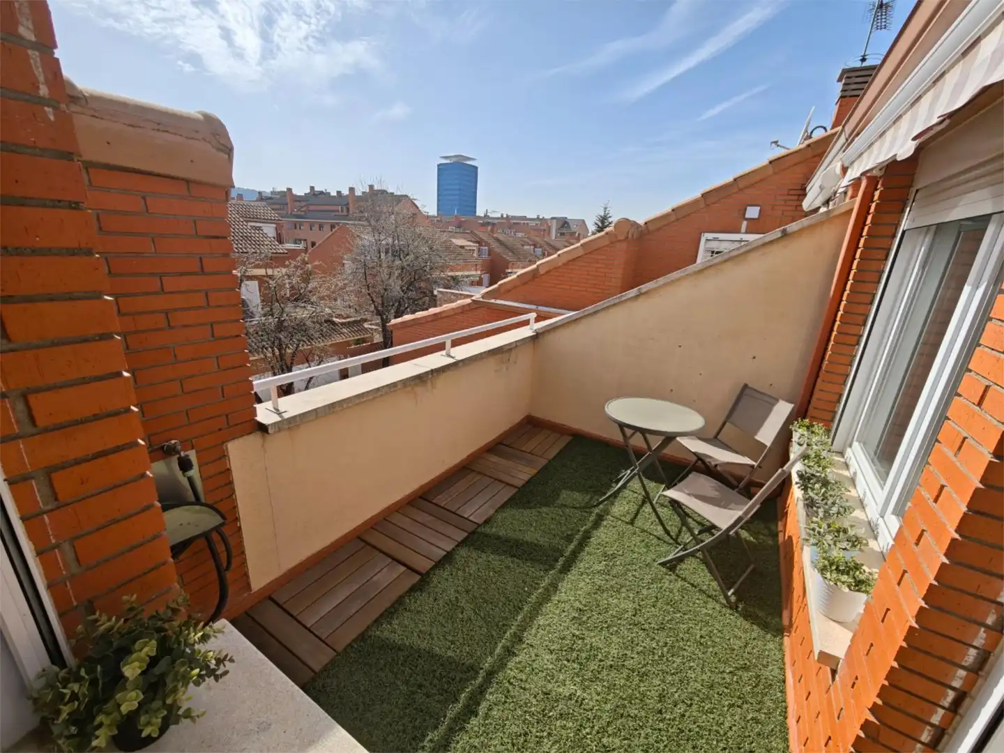 Terrace of Detached homes for sale in Alcalá de Henares  with Air Conditioner and Terrace
