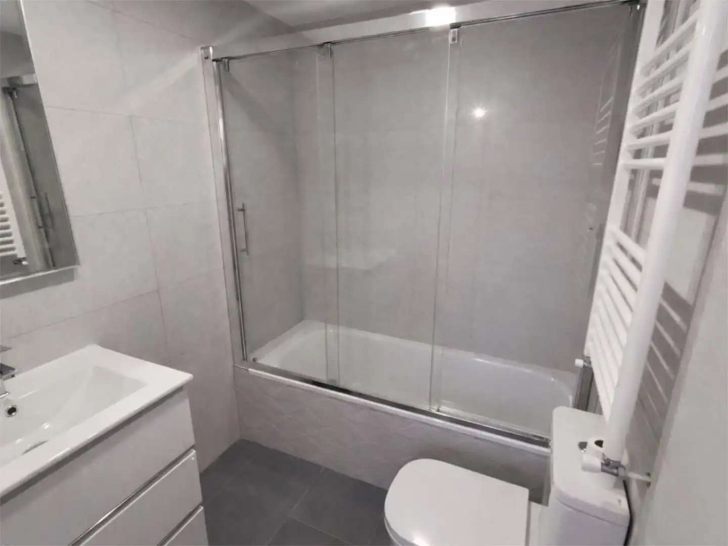 Bathroom of Detached homes for sale in Alcalá de Henares  with Air Conditioner and Terrace