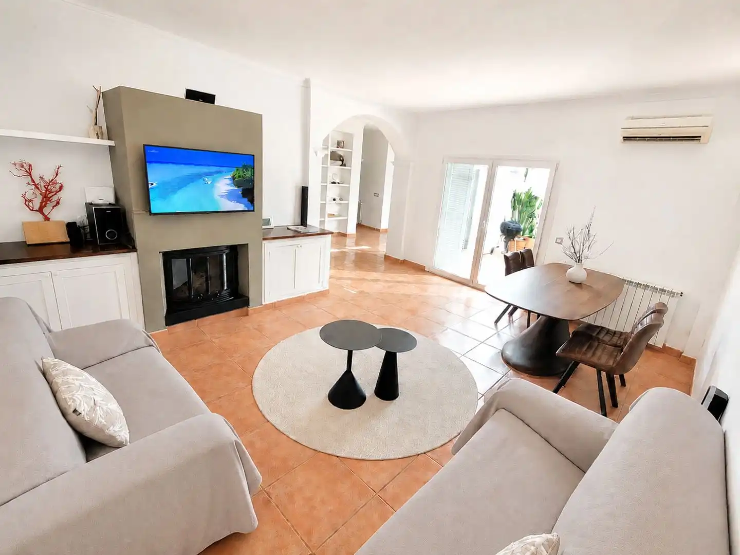 Casa adosada en venta en Carrer Sant Antoni Abat, 8, Consell Sala de estar de Casa adosada en venta en Consell con Aire acondicionado, Terraza y Balcón