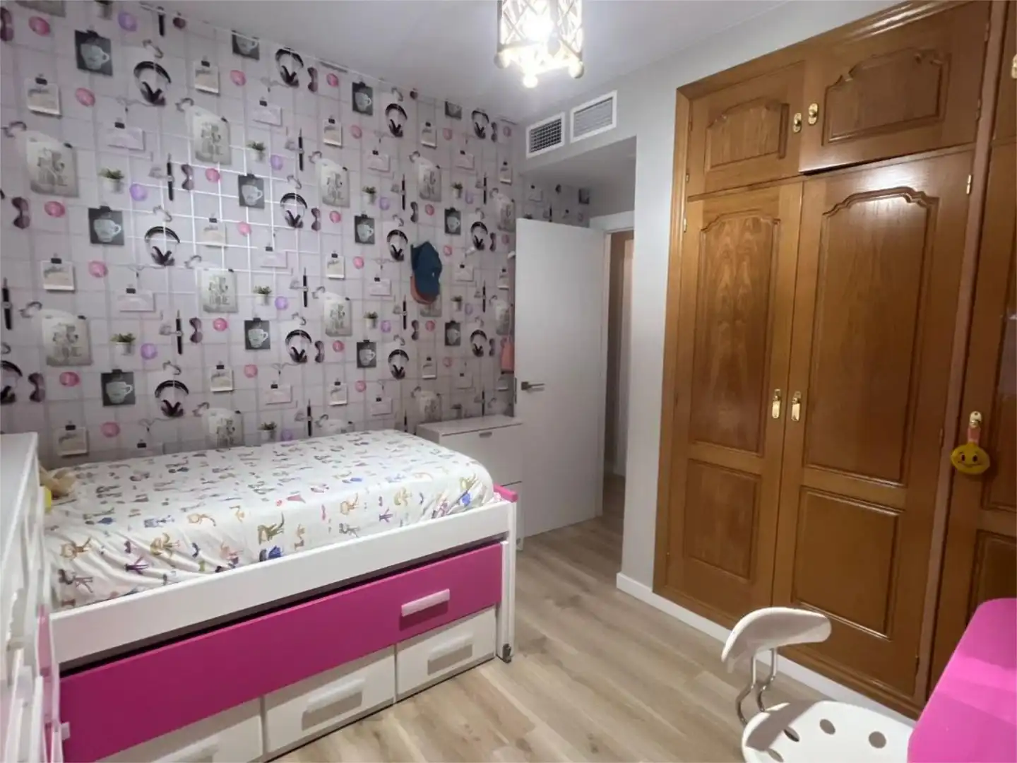 Bedroom of Flat for sale in Lucena  with Air Conditioner, Terrace and Swimming Pool