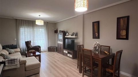Foto 4 de Piso en venta en Avenida de Joan Margarit, 67, El Valle, Lucena