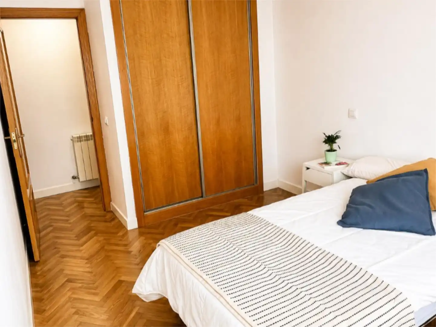 Piso en venta en Calle de Francisco Largo Caballero, 58, Norte Habitación de Piso en venta en Alcobendas con Terraza y Piscina