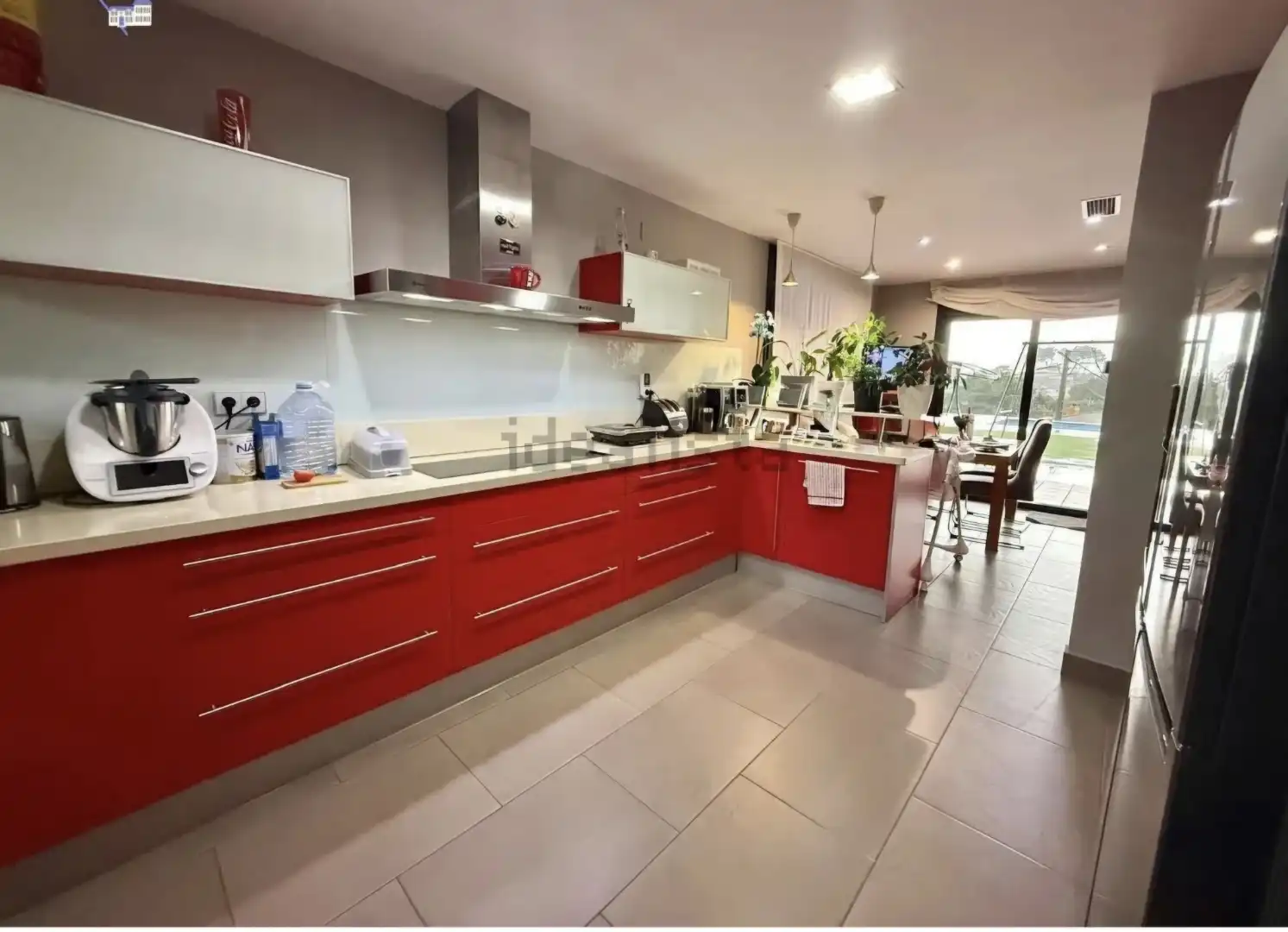 Houses for sale in Carrer D'ausiàs March, 7, Lliçà de Vall Kitchen of Houses for sale in Lliçà de Vall with Air Conditioner, Terrace and Swimming Pool