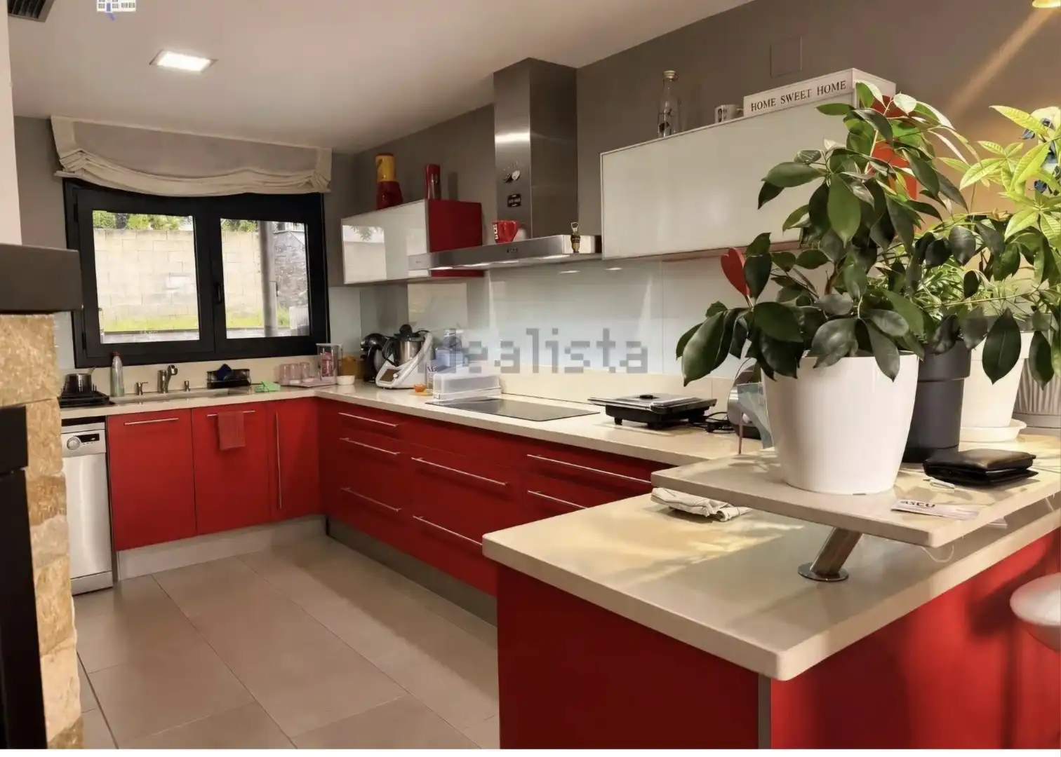 Houses for sale in Carrer D'ausiàs March, 7, Lliçà de Vall Kitchen of Houses for sale in Lliçà de Vall with Air Conditioner, Terrace and Swimming Pool