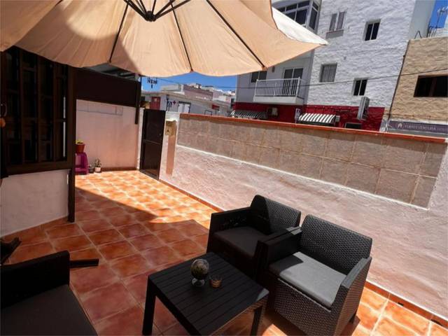 Piso en Alquiler en Calle María González Carballo, 9 en Corralejo