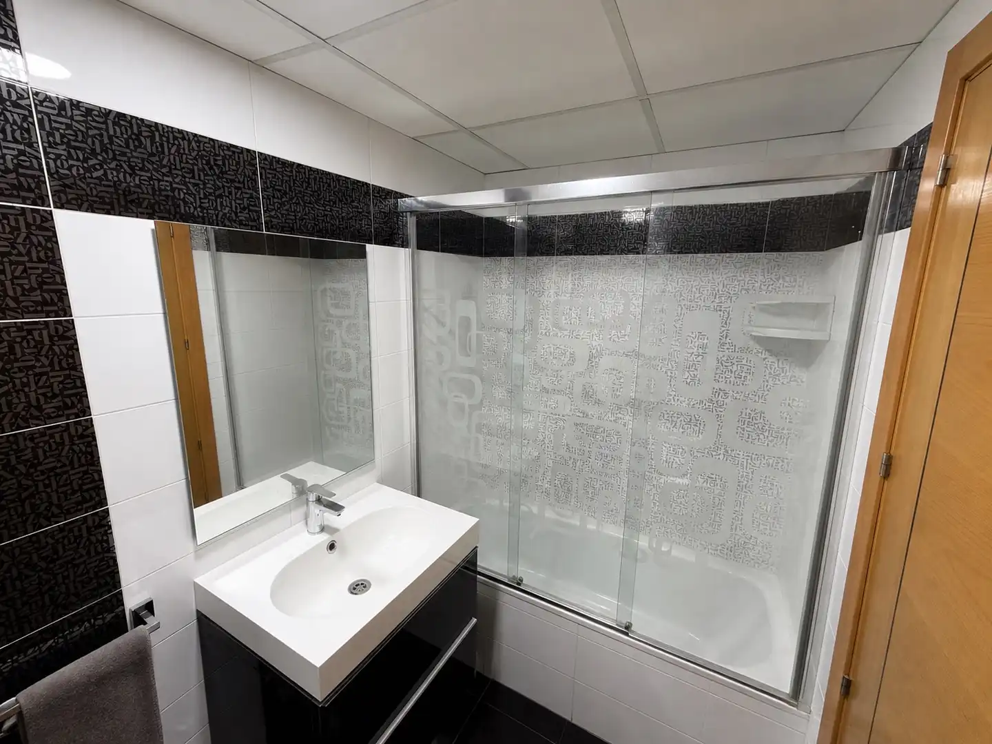 Flat for sale in Calle Sierra Espuña, 13, Sangonera la Verde Bathroom of Flat for sale in Murcia Capital with Air Conditioner, Swimming Pool and Balcony