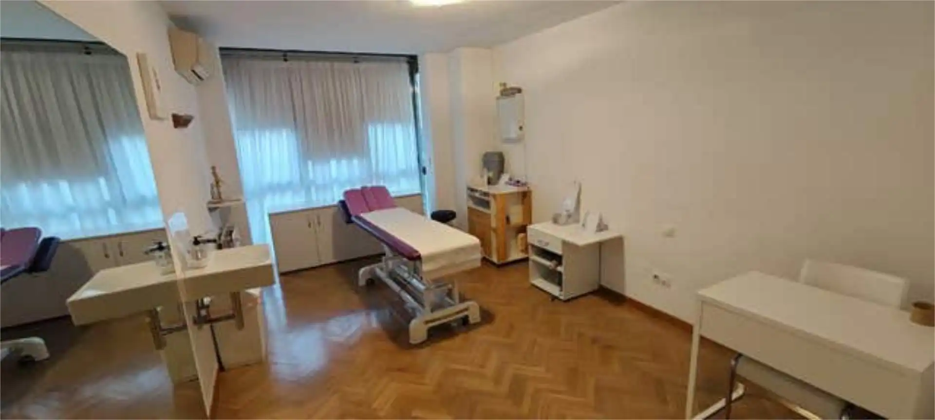 Büro zur Miete in Cuatro Caminos - Azca Schlafzimmer von Büro zur Miete in Madrid mit Klimaanlage