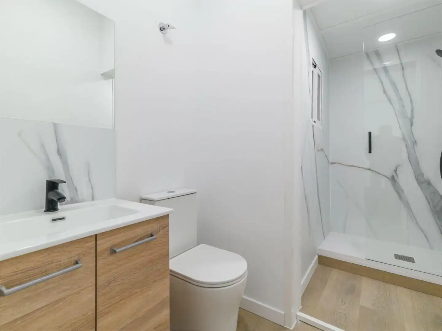 Flat for sale in Carrer del Vallès, 10, Col.legis Nous Bathroom of Flat for sale in Mollet del Vallès with Parquet flooring and Furnished