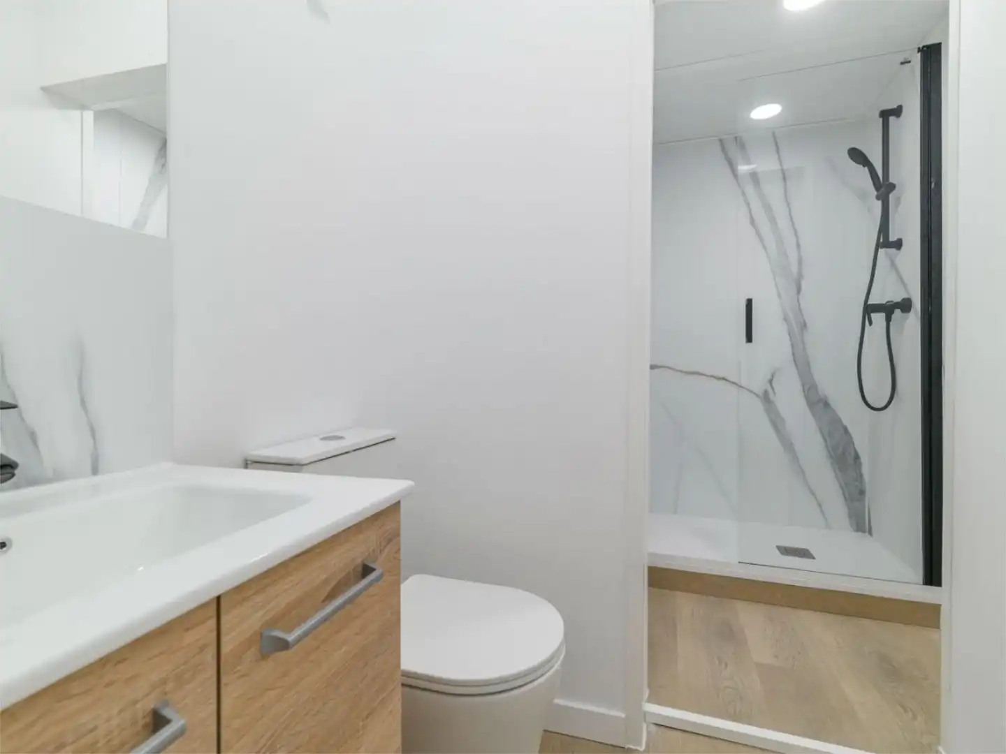 Flat for sale in Carrer del Vallès, 10, Col.legis Nous Bathroom of Flat for sale in Mollet del Vallès with Parquet flooring and Furnished
