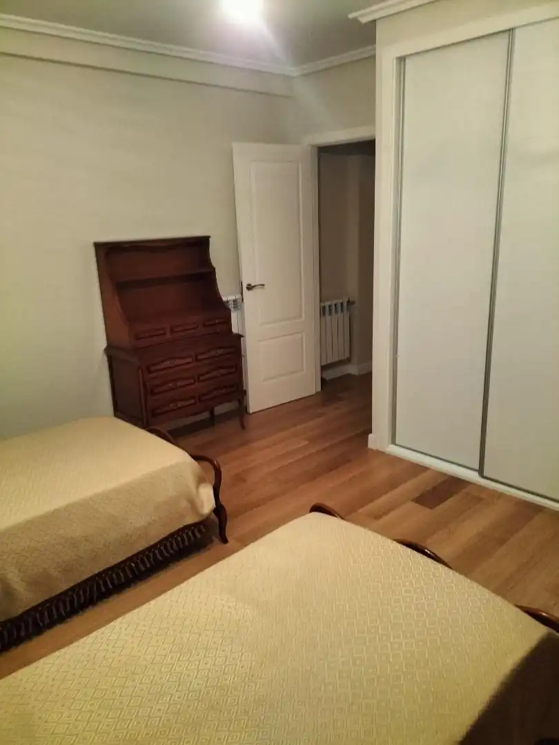 Habitación de Piso en venta en Soria Capital  con Calefacción, Parquet y Trastero