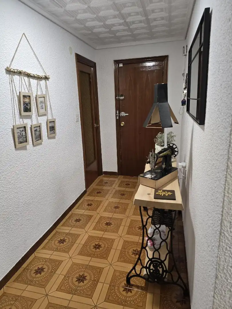Zimmer in Carrer Mario Pastor Sempere, 48, Carrús Este