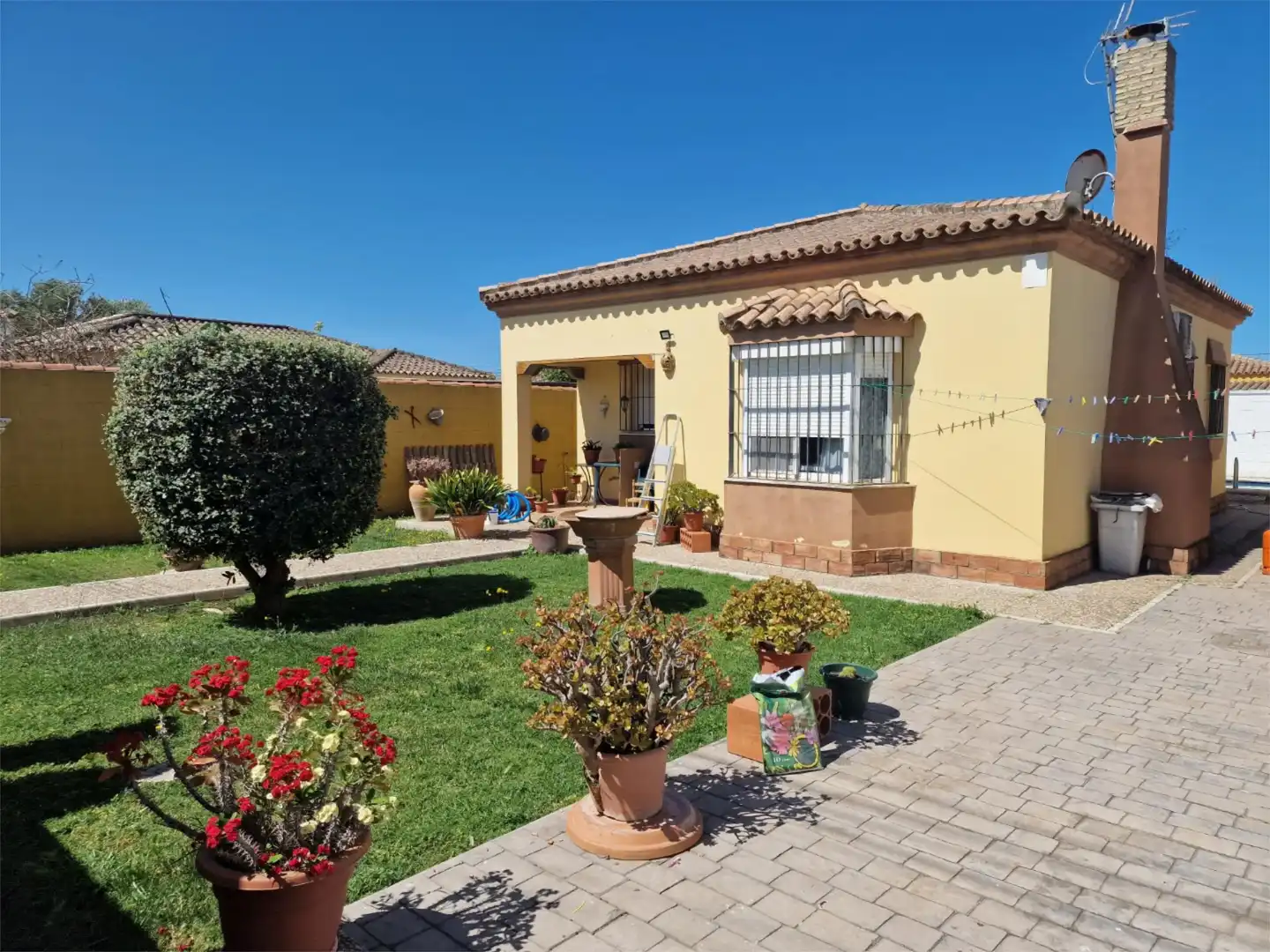 Garden of Houses for sale in Chiclana de la Frontera  with Air Conditioner, Heating and Private garden