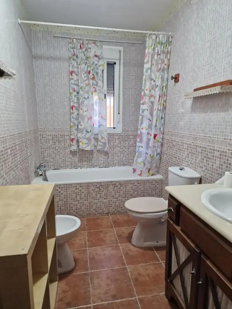 Bathroom of Houses for sale in Chiclana de la Frontera  with Air Conditioner, Heating and Private garden