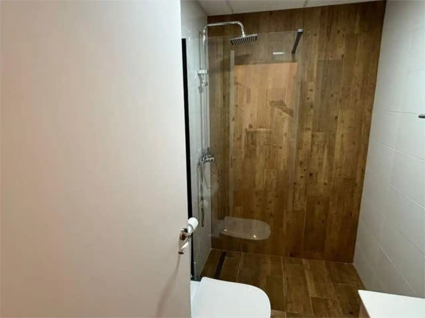 Flat for rent in Palma del Río Bathroom of Flat for rent in Palma del Río with Terrace, Storage room and Furnished