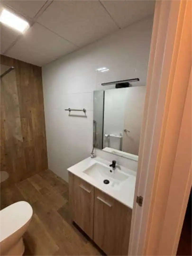 Flat for rent in Palma del Río Bathroom of Flat for rent in Palma del Río with Terrace, Storage room and Furnished