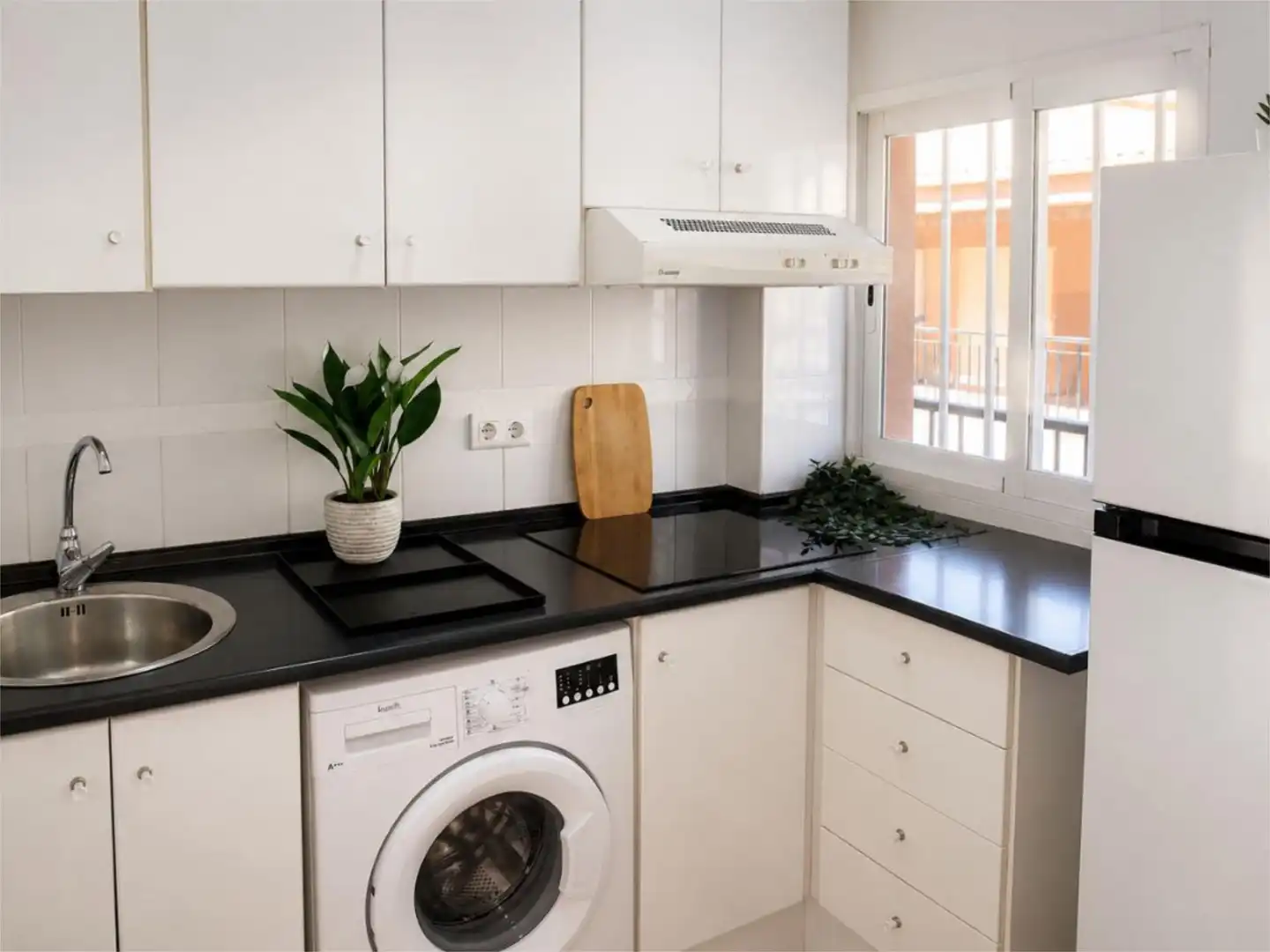 Wohnung zum Verkauf in Carrer de Tarragona, 2, Peñíscola / Peníscola Küche von Wohnung zum Verkauf in Peñíscola / Peníscola mit Terrasse und Balkon