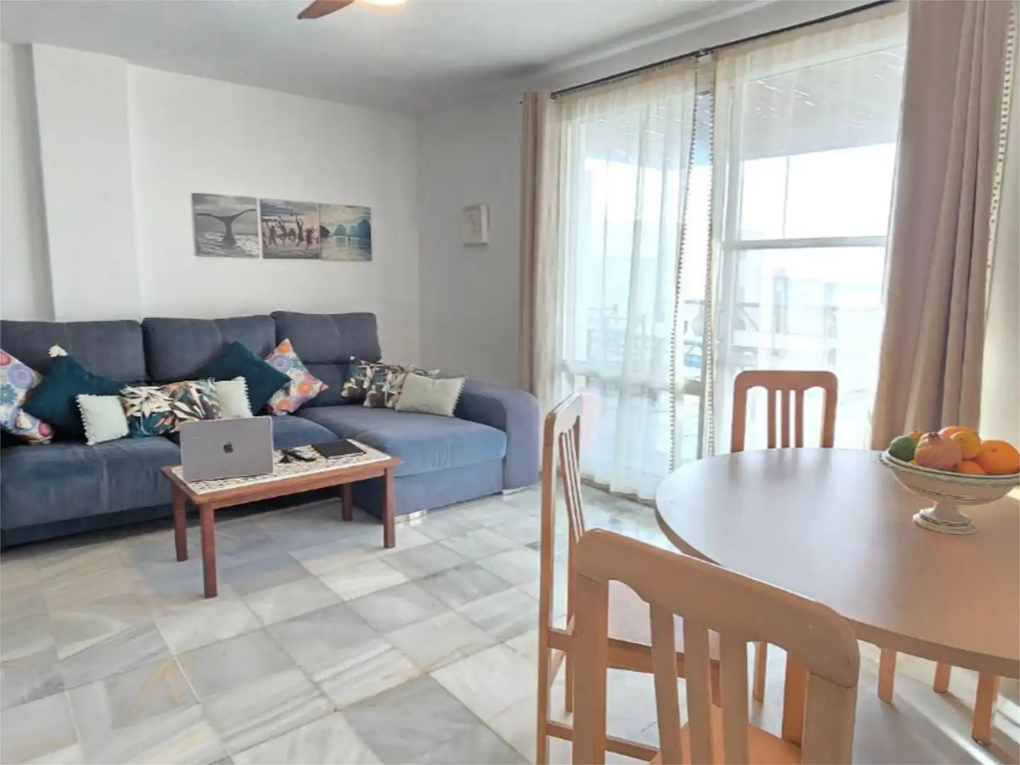 Sala de estar de Dúplex de alquiler en Estepona con Aire acondicionado, Calefacción y Amueblado