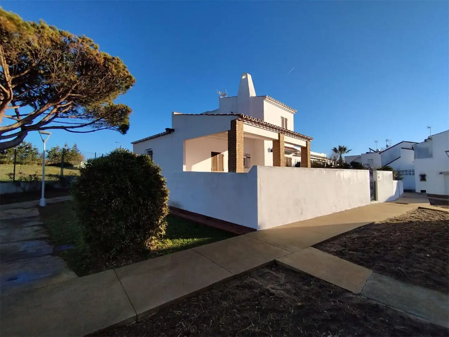 Casa adosada en venta en Sector T, 177, Matalascañas Vista exterior de Casa adosada en venta en Almonte con Terraza