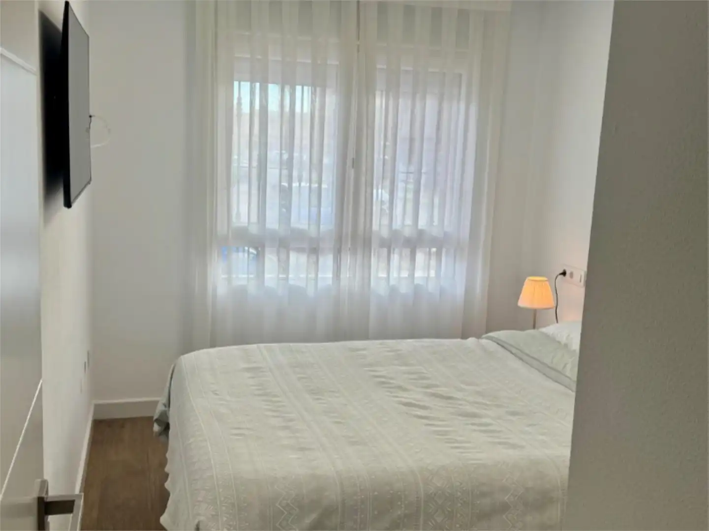 Pis de lloguer a Calle Pío Baroja, 16, Los Narejos - Punta Calera Dormitori de Pis de lloguer en Los Alcázares amb Aire condicionat, Terrassa i Moblat