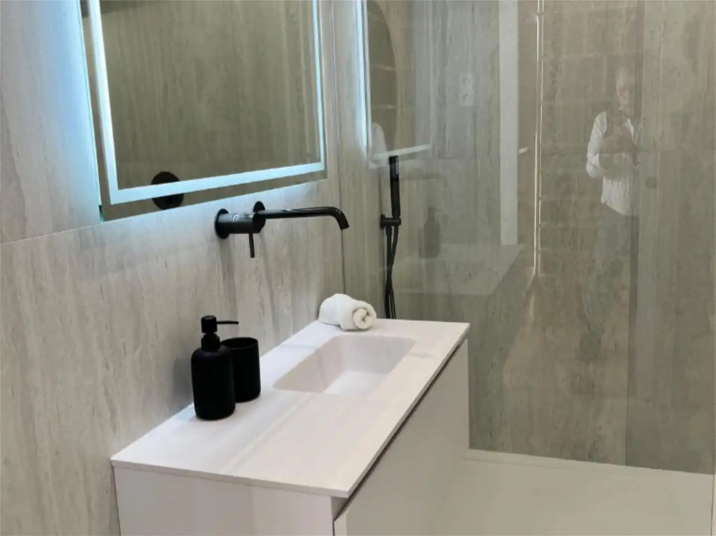 Bathroom of Flat for sale in  Madrid Capital  with Air Conditioner