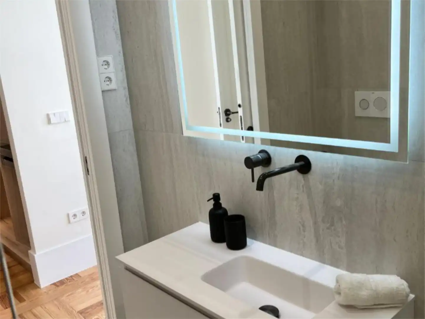 Bathroom of Flat for sale in  Madrid Capital  with Air Conditioner