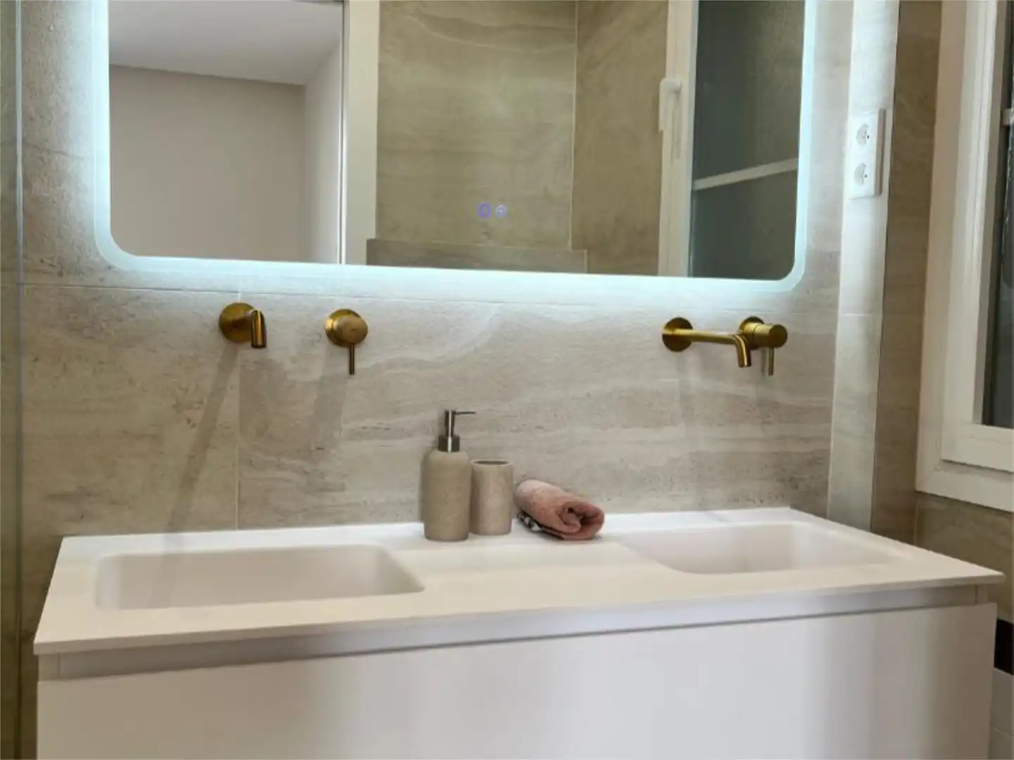 Bathroom of Flat for sale in  Madrid Capital  with Air Conditioner