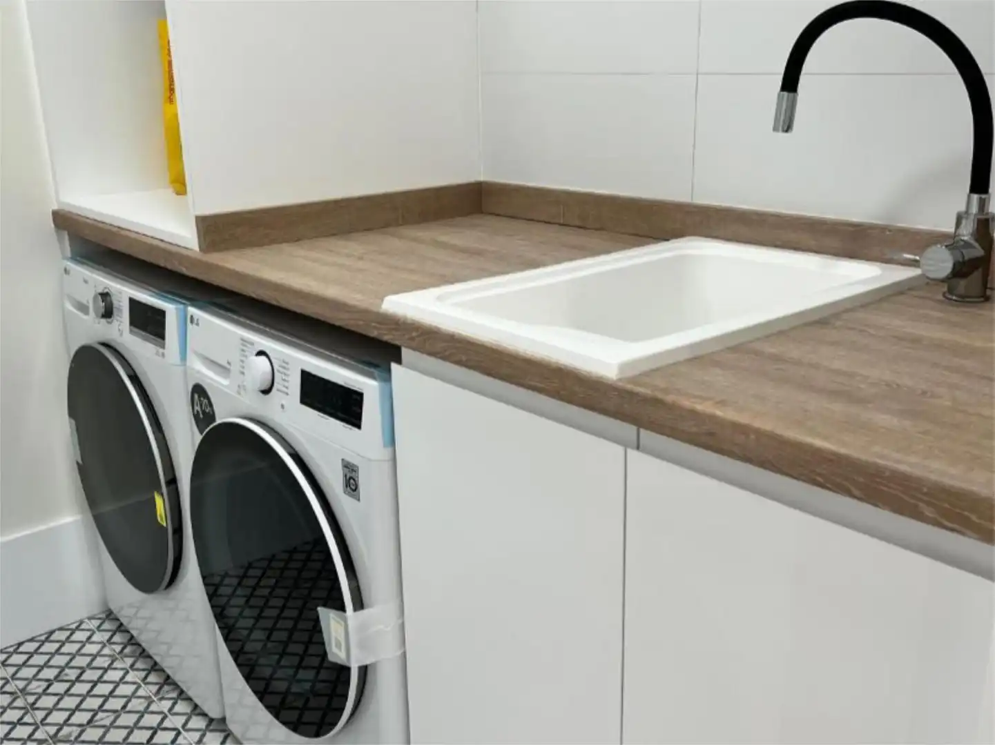 Kitchen of Flat for sale in  Madrid Capital  with Air Conditioner