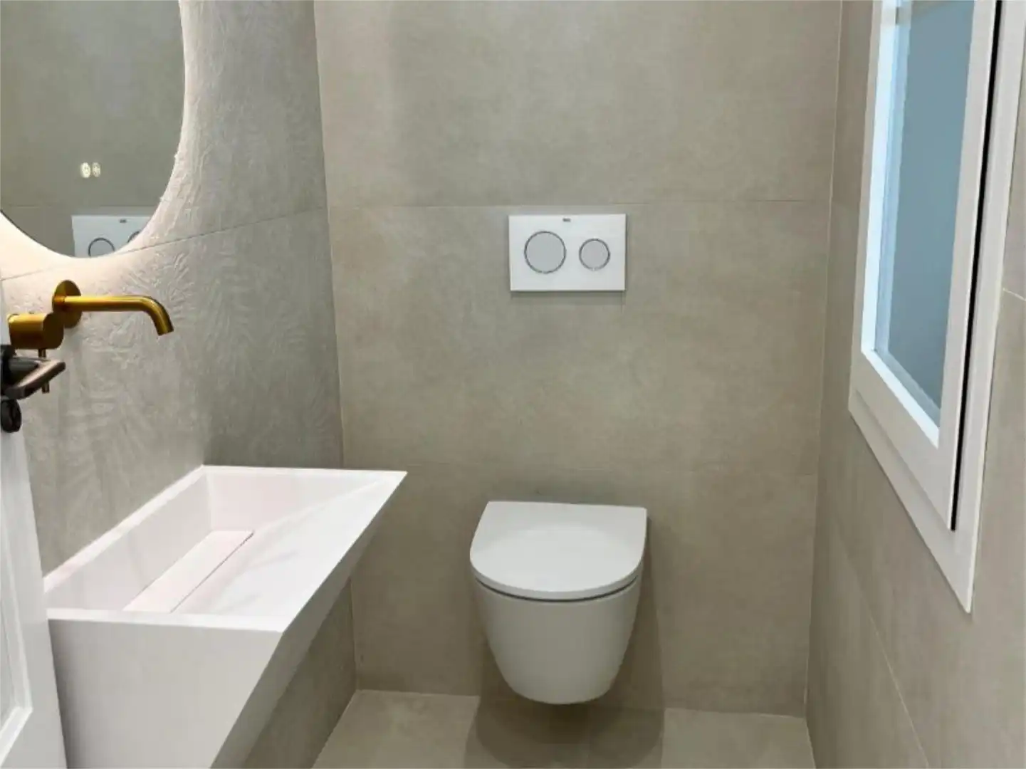 Bathroom of Flat for sale in  Madrid Capital  with Air Conditioner