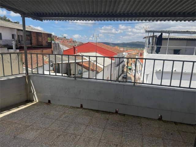 Piso en Alquiler en Alcuéscar