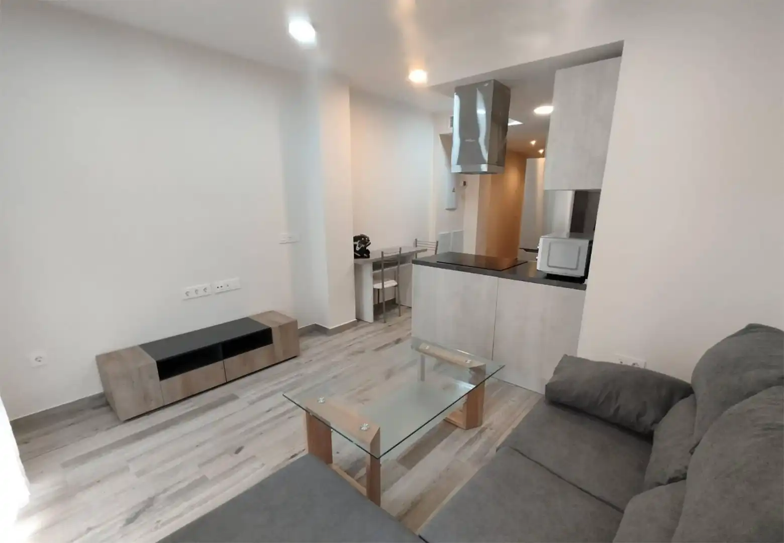 Flat for rent in Calle Miguel Zazo, 25, Centro Flat for rent in Calle Miguel Zazo, 25, Centro