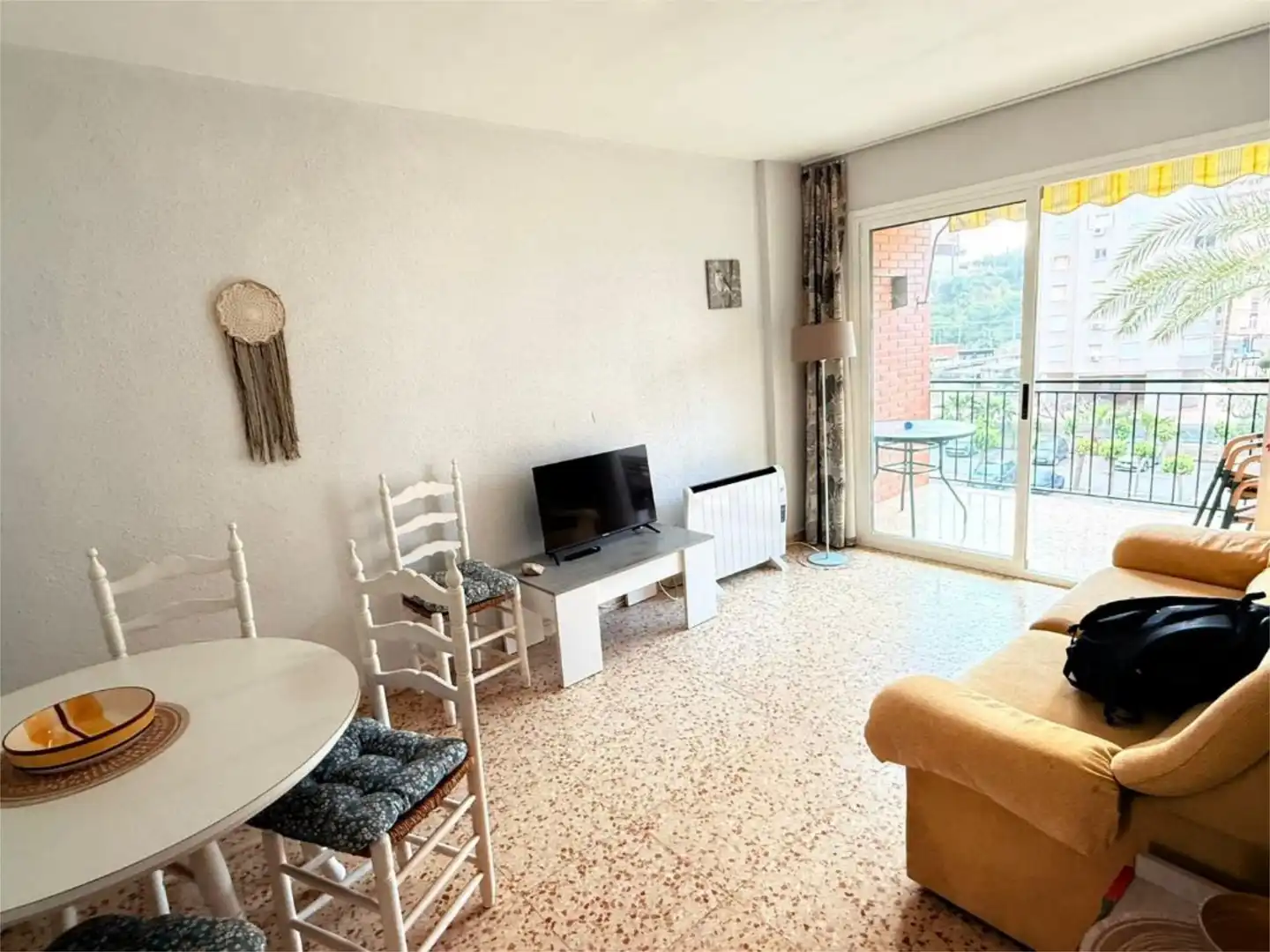 Sala de estar de Piso en venta en La Nucia con Jardín privado, Terraza y Piscina