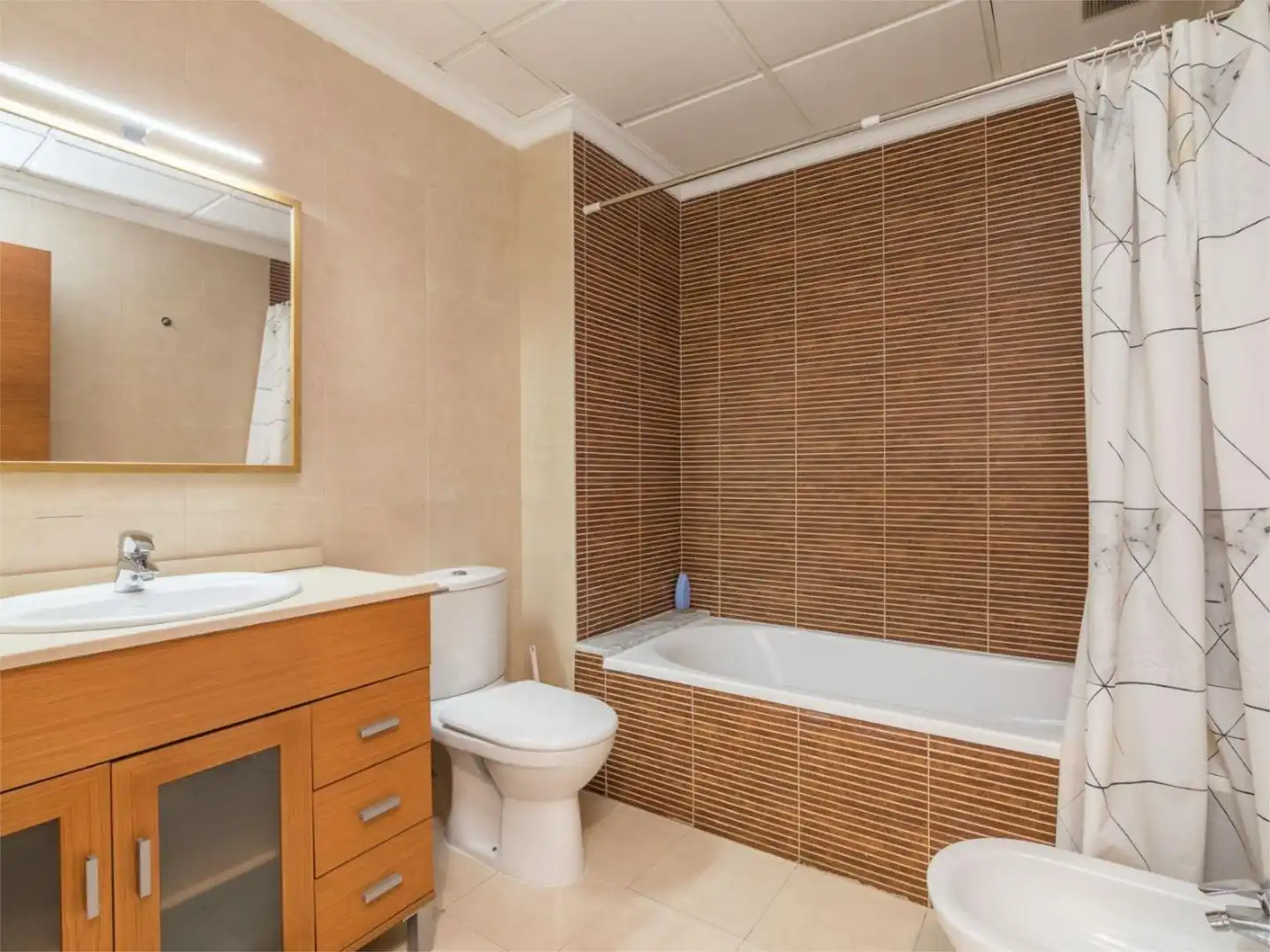 Wohnung zum Verkauf in Avinguda de Dolores, 47, El Raval - Portes Encarnades Badezimmer von Wohnung zum Verkauf in Elche / Elx mit Klimaanlage, Terrasse und Schwimmbad
