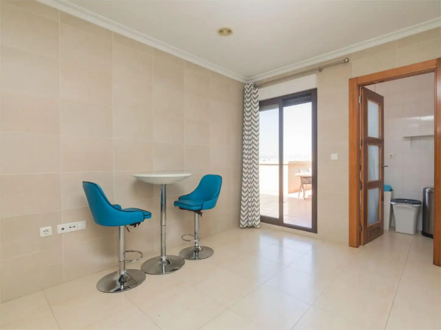 Wohnung zum Verkauf in Avinguda de Dolores, 47, El Raval - Portes Encarnades Esszimmer von Wohnung zum Verkauf in Elche / Elx mit Klimaanlage, Terrasse und Schwimmbad