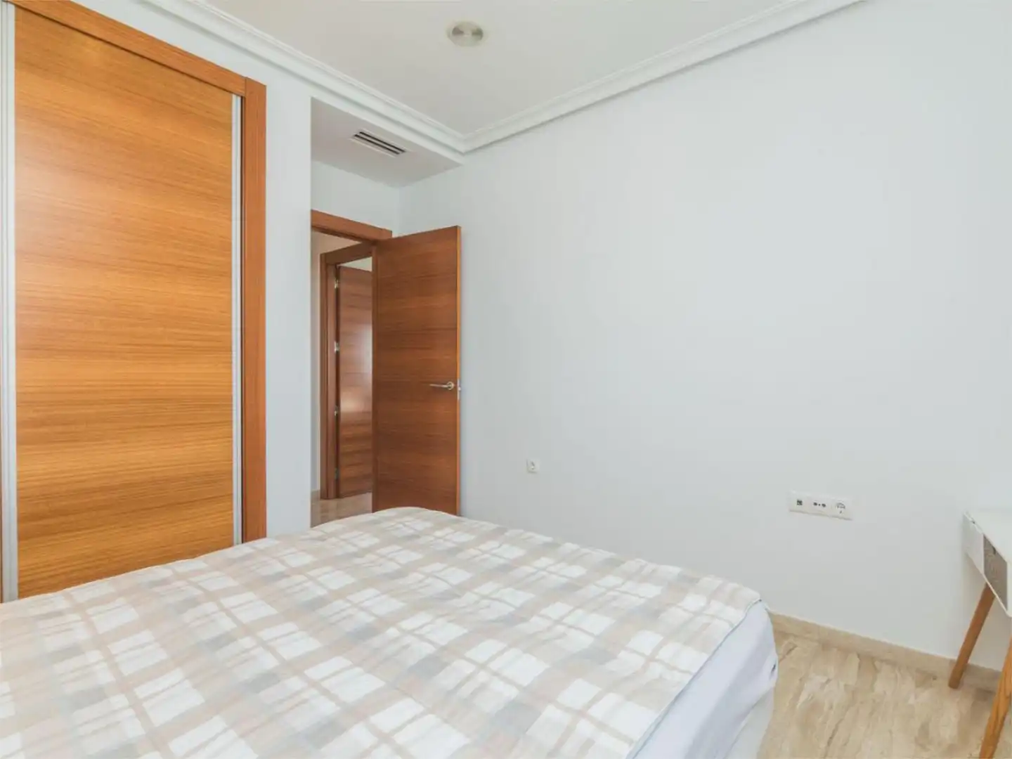 Wohnung zum Verkauf in Avinguda de Dolores, 47, El Raval - Portes Encarnades Schlafzimmer von Wohnung zum Verkauf in Elche / Elx mit Klimaanlage, Terrasse und Schwimmbad