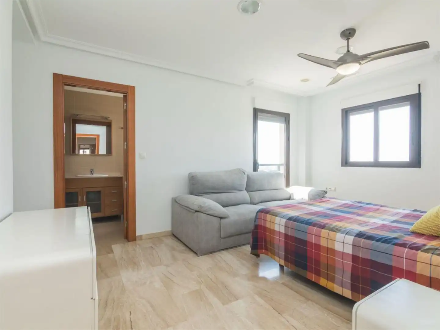 Wohnung zum Verkauf in Avinguda de Dolores, 47, El Raval - Portes Encarnades Schlafzimmer von Wohnung zum Verkauf in Elche / Elx mit Klimaanlage, Terrasse und Schwimmbad