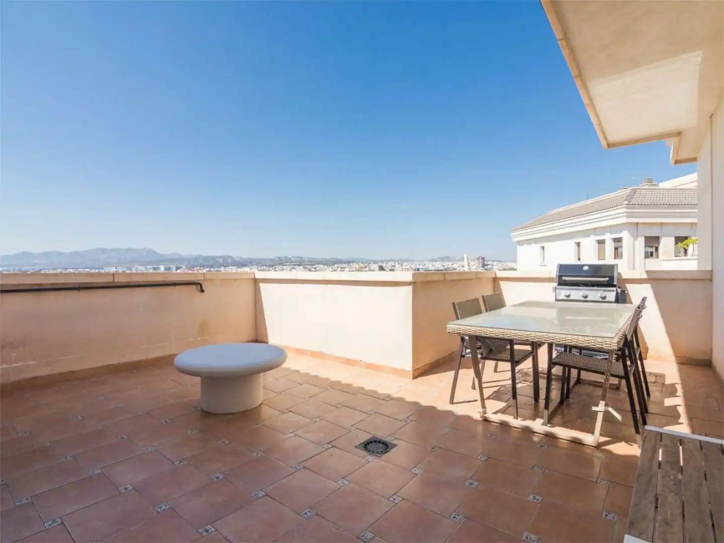Wohnung zum Verkauf in Avinguda de Dolores, 47, El Raval - Portes Encarnades Terrasse von Wohnung zum Verkauf in Elche / Elx mit Klimaanlage, Terrasse und Schwimmbad