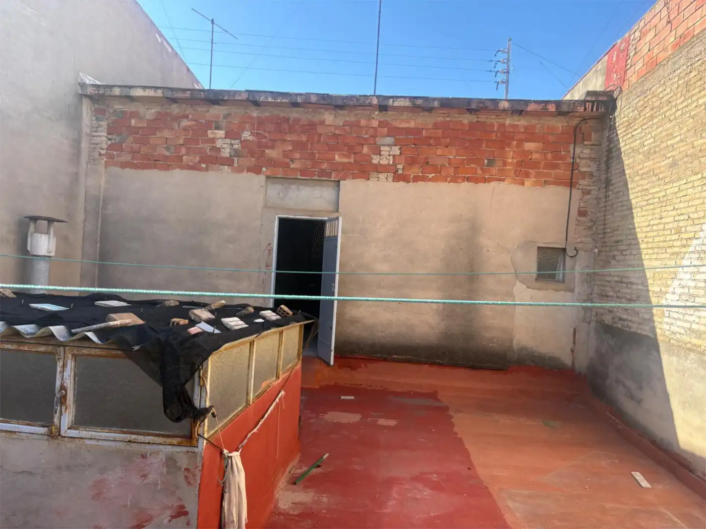 Casa adosada en venda a Carrer de Ramón y Cajal, 6, Corbera Vista exterior de Casa adosada en venda en Corbera
