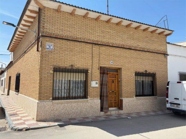 Casa adosada en Venta en Calle Gibraltar, 17 en La Villa de Don Fadrique