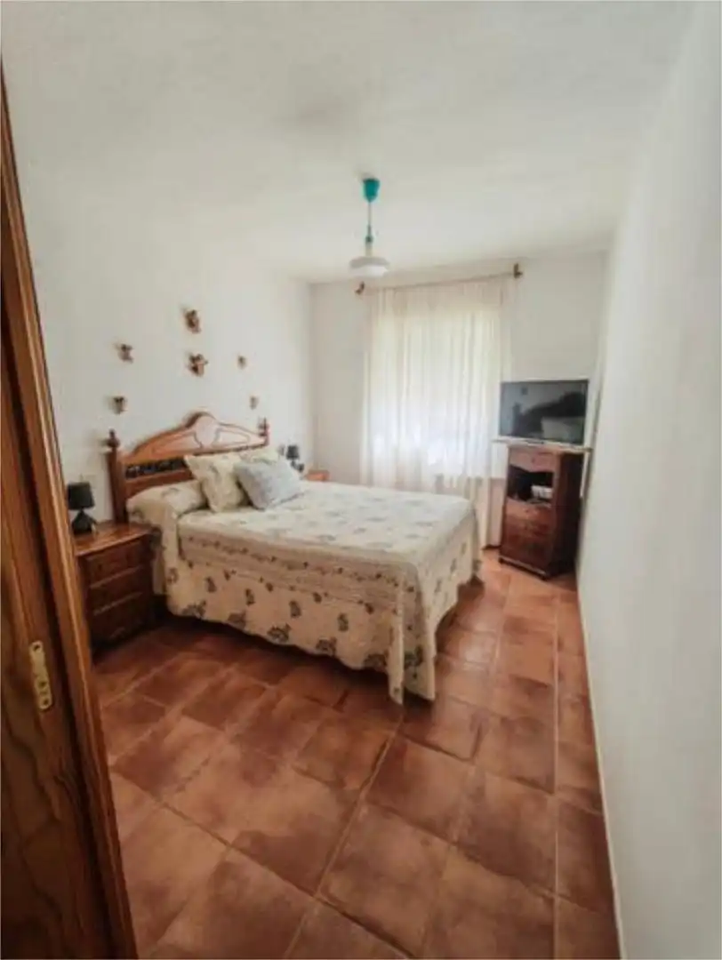 Einfamilien-Reihenhaus zum Verkauf in Valdemaqueda Schlafzimmer von Einfamilien-Reihenhaus zum Verkauf in Valdemaqueda mit Heizung, Privatgarten und Terrasse
