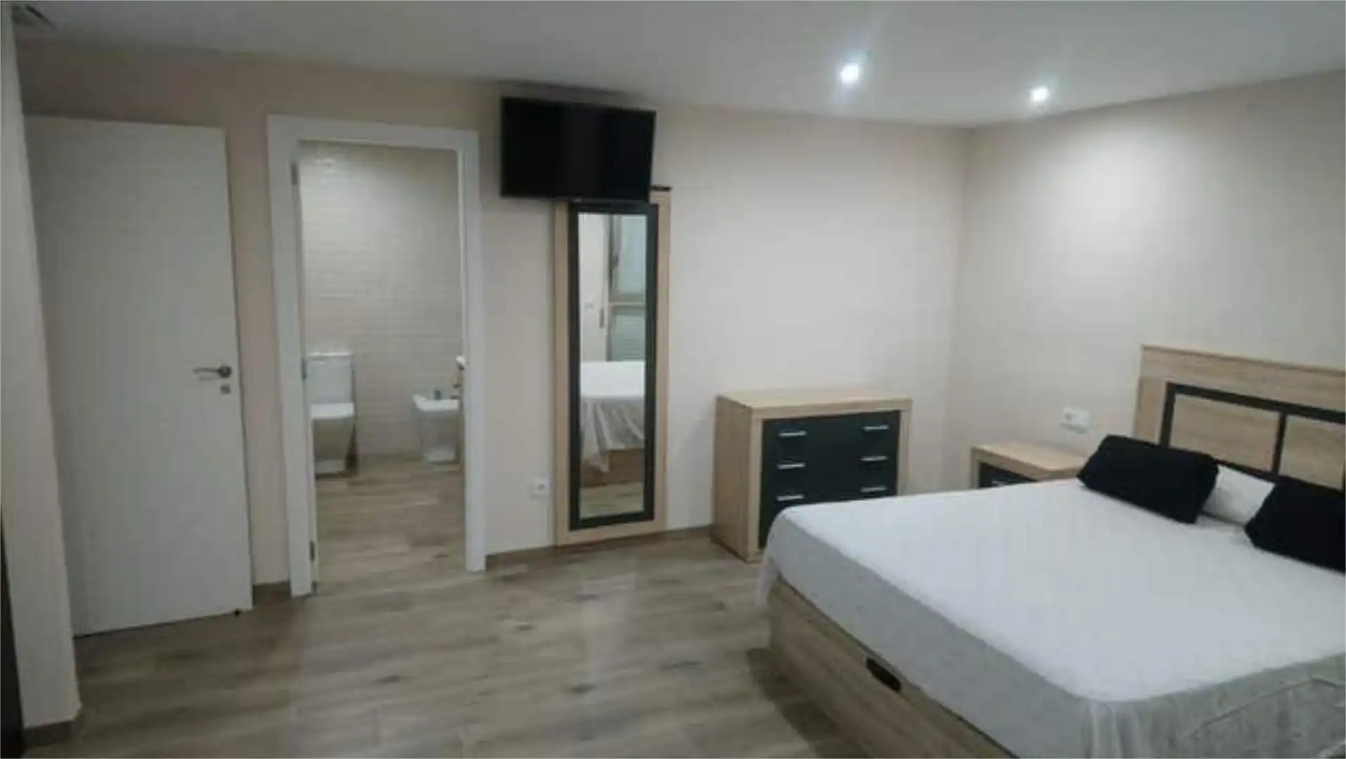 Piso de alquiler en Piscinas Habitación de Piso de alquiler en Vila-real con Calefacción, Jardín privado y Terraza