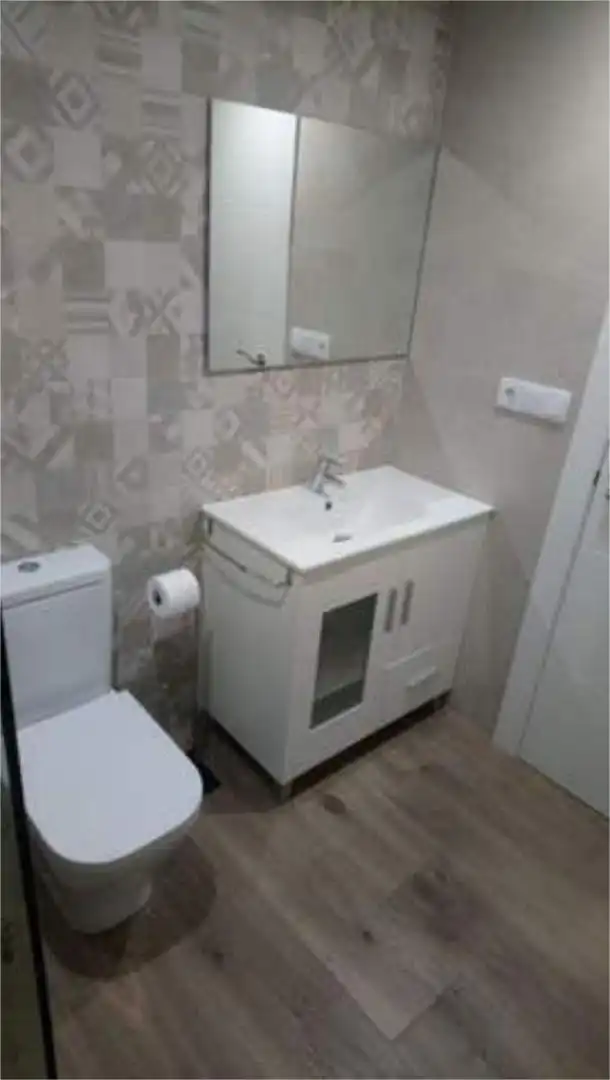 Piso de alquiler en Piscinas Baño de Piso de alquiler en Vila-real con Calefacción, Jardín privado y Terraza